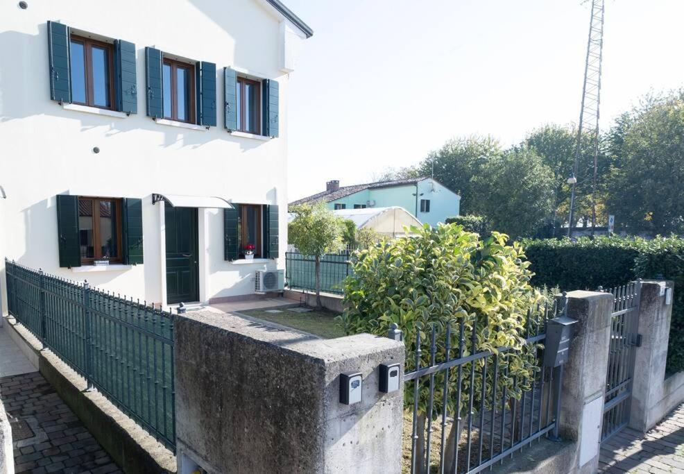 Dimore Al Borgo モンタニャーナ エクステリア 写真